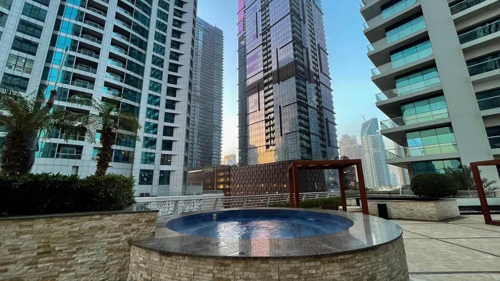 Urban Oasis 2 Bedrooms In Marina Dubai Lägenhet